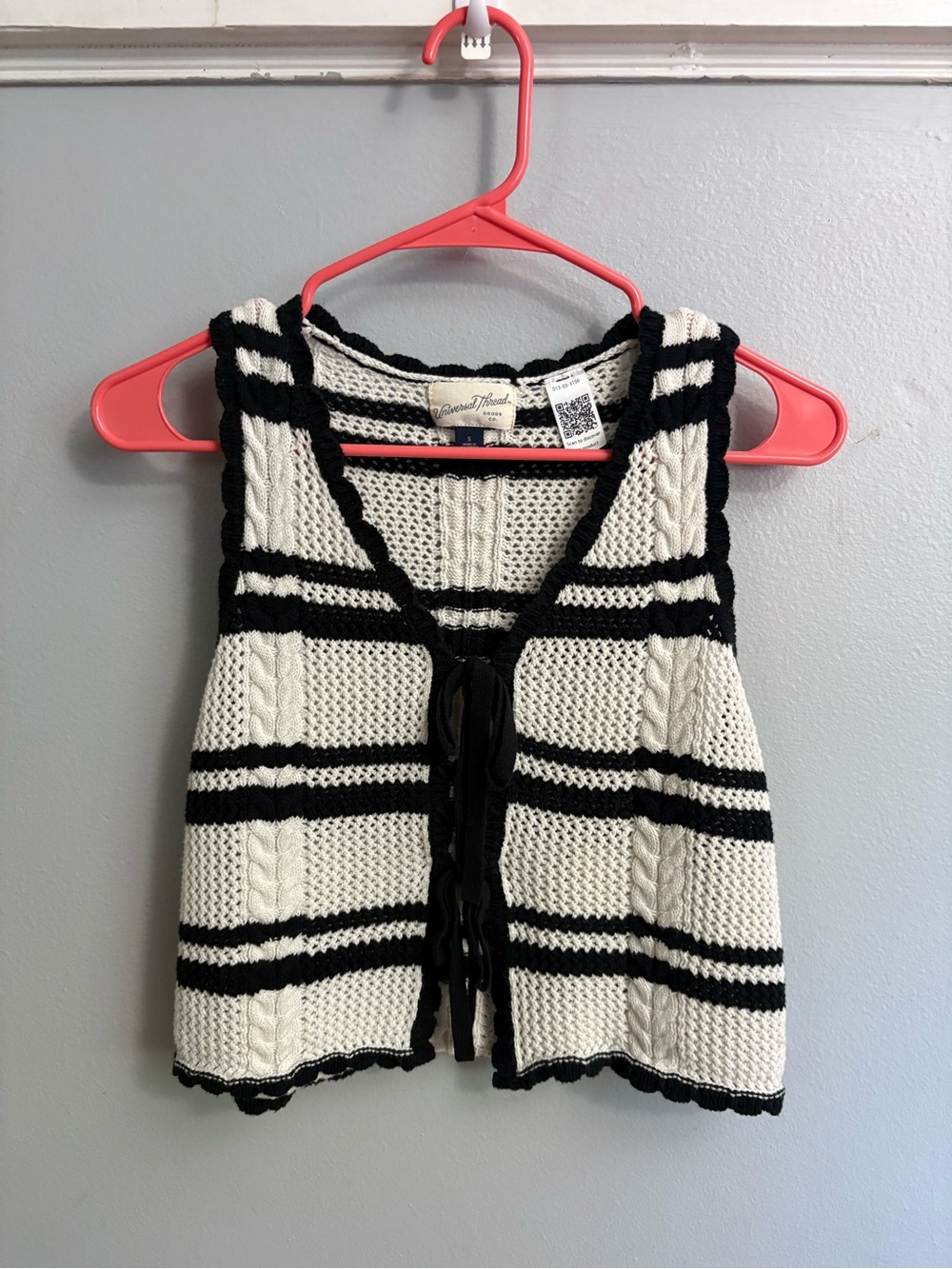 Universal Thread Black and Cream Knit Striped Cardigan Vest